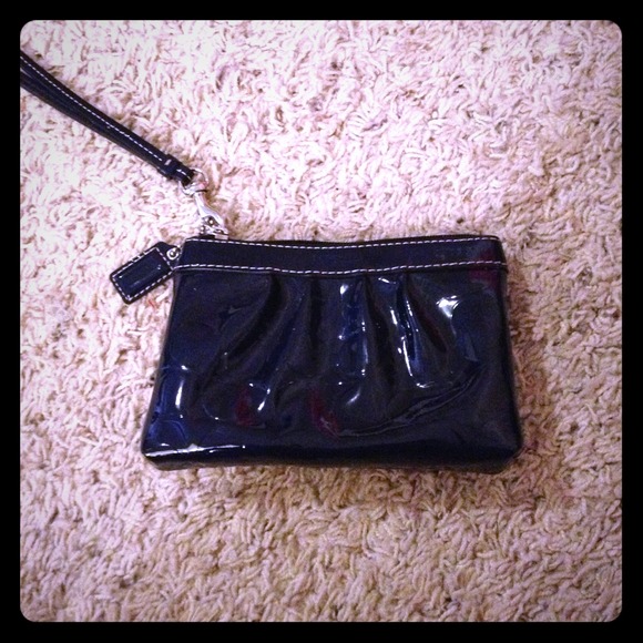 ✂Price cut✂REAL COACH wristlet