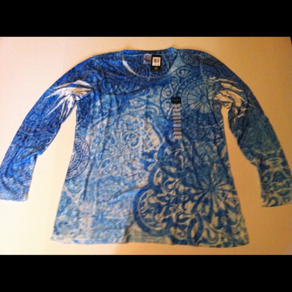 Laura Ashley Tops - 🚫SOLD🚫Beautiful NWT Laura Ashley long sleeve top