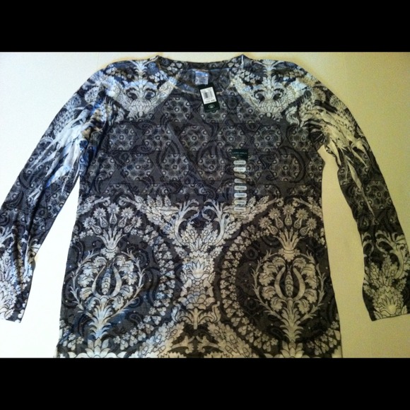 🚫SOLD🚫Beautiful NWT Laura Ashley long sleeve top