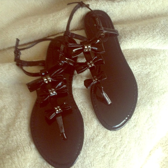 Black sandels
