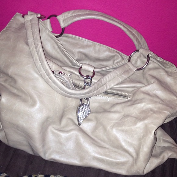 ❌Traded❌Cute tan purse from 2b bebe