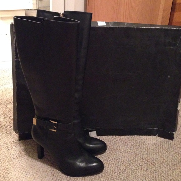 🙈Banana Republic🙊 Up to the knee boots