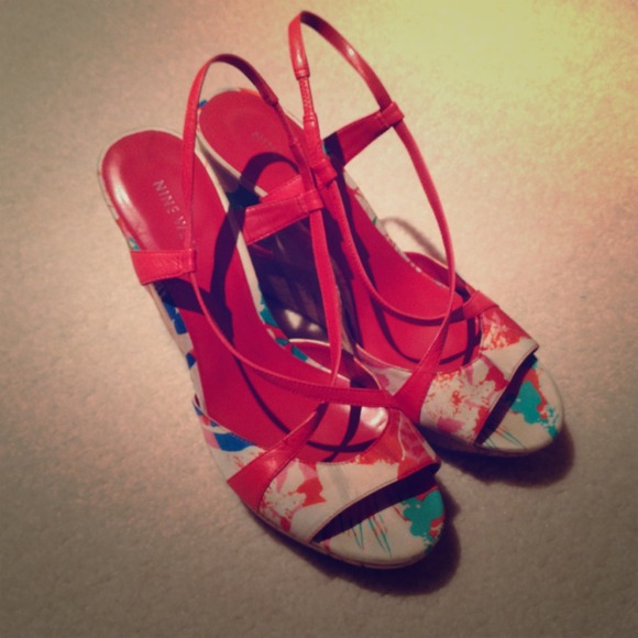 Bundle, reserved Nine West satin floral wedges