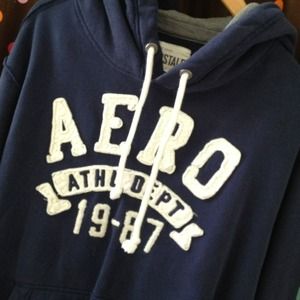 Bundle-Aero hoodie & American Eagle Jeans