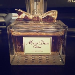 🚫RESERVED🚫 perfume