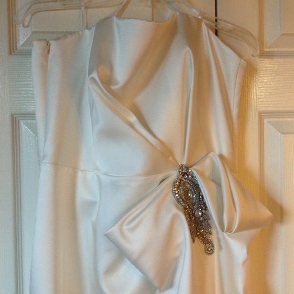 ⬇REDUCED⬇ ABS White Satin Gown
