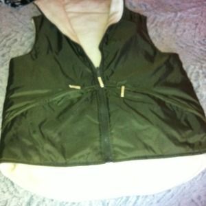 Reversible vest