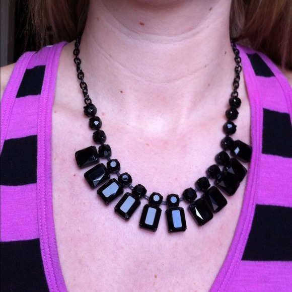 ❌SOLD❌NEW Black Faux Stone Black Chain Necklace - Picture 3 of 3