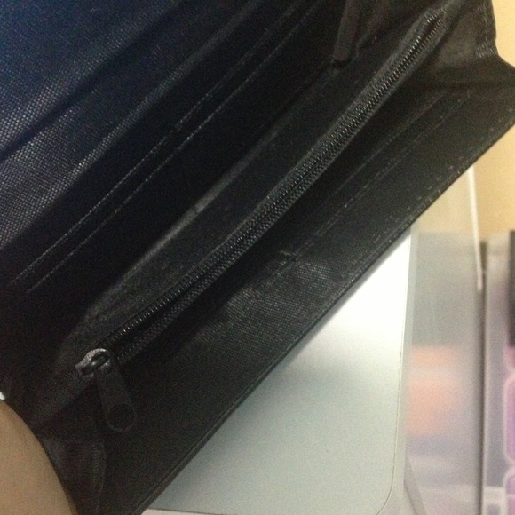 Black wallet - Picture 3 of 4