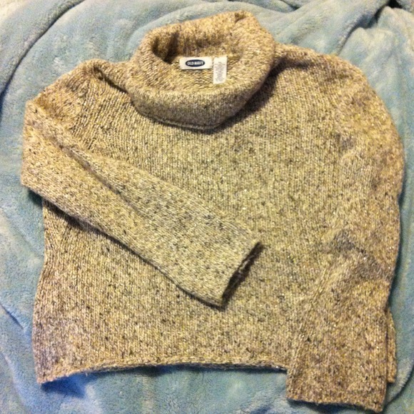 Old navy sweater