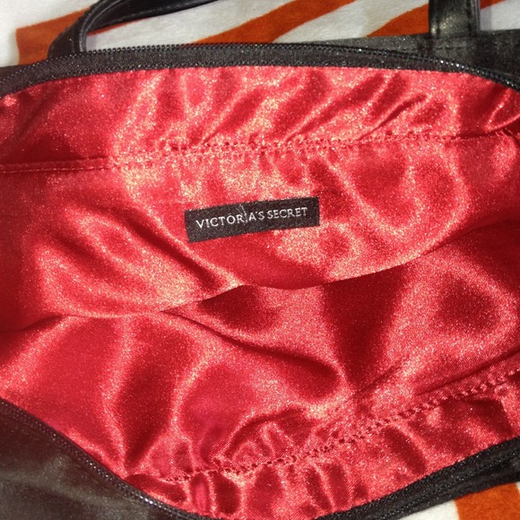 VS Soft-bodied Lace Purse - Picture 3 of 4