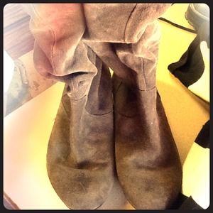 RESERVED 👢Cute suede boots👢