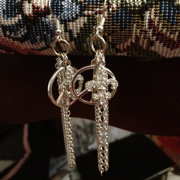 Silver dangling peace symbol earrings - Picture 1 of 3