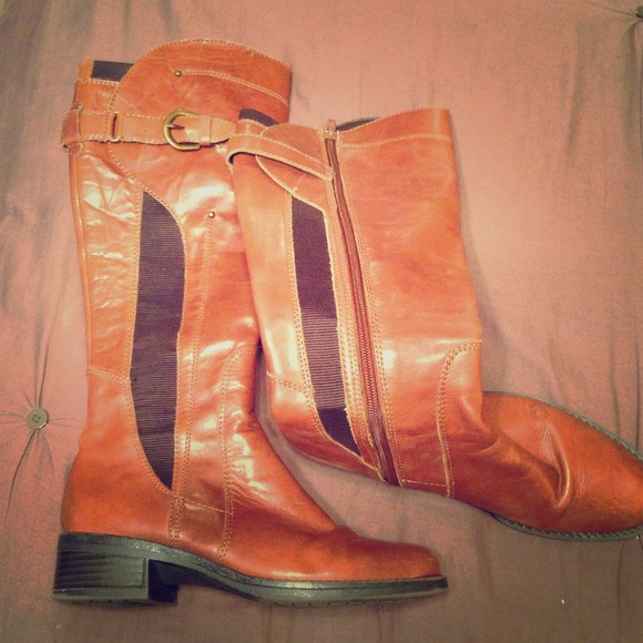 Brown bloomingdales boots