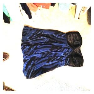 Short blue and black dress