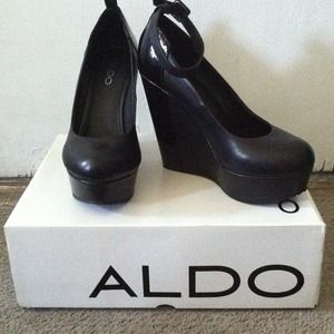 ALDO- Wichel Wedges- Leather/Patent Leather- Black