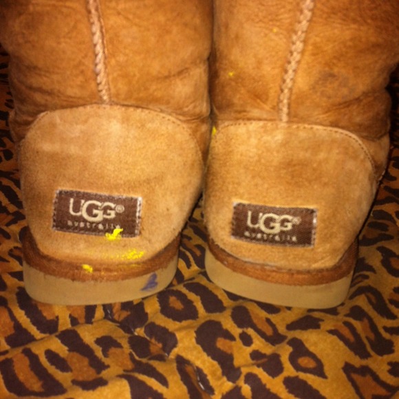 Women's Sz 8 UGGs Chestnut