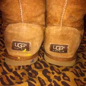 Women's Sz 8 UGGs Chestnut