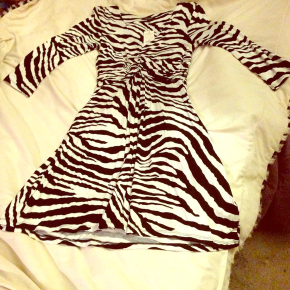 Express zebra print jersey dress🎀