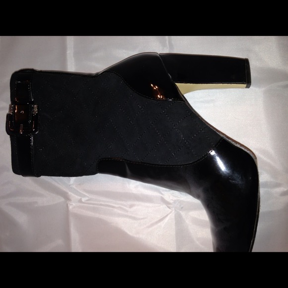 ****Bundled and sold***Black quilted and patent