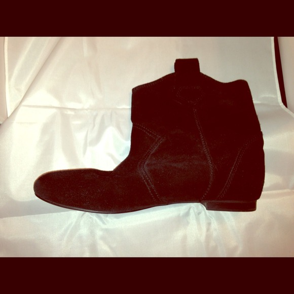 ON SALE! Jeffrey Campbell ankle boots. Sz 9.