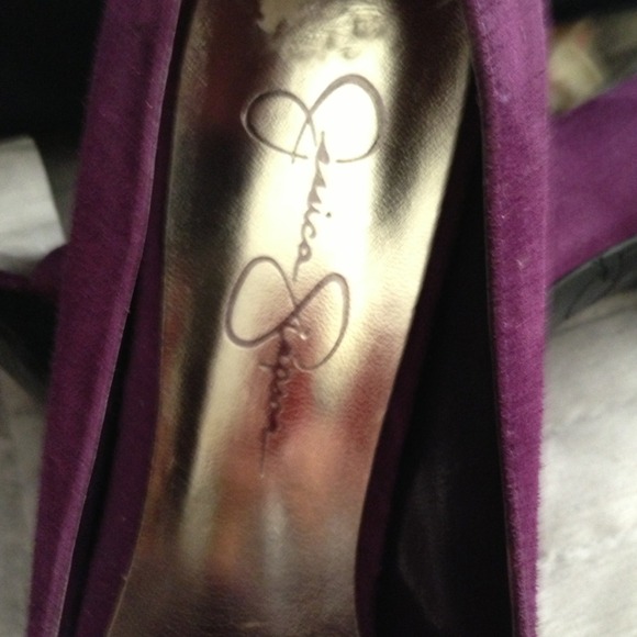 Jessica Simpson royal purple suede peep toe pumps. - Picture 2 of 3