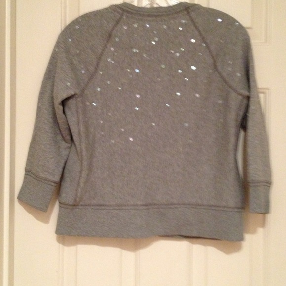 ⛔SOLD⛔VS PINK gray sweater - Picture 2 of 4