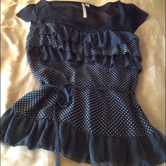 ****SOLD**Black and White Top