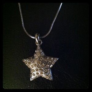 🚫SOLD @yassy904 RHINESTONE STAR NECKLACE