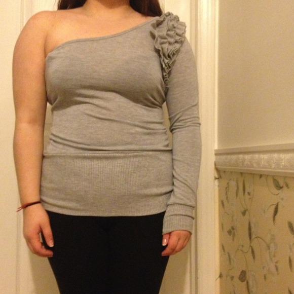 🚫RESERVED🚫 One shoulder grey sweater.
