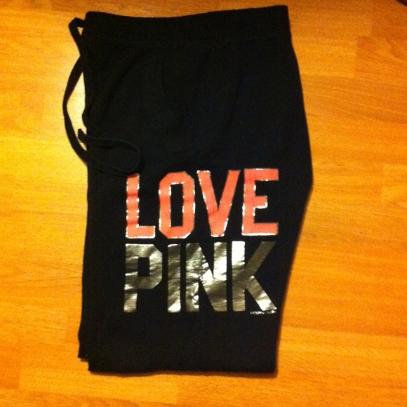 VS Boyfriend Pants💗💗