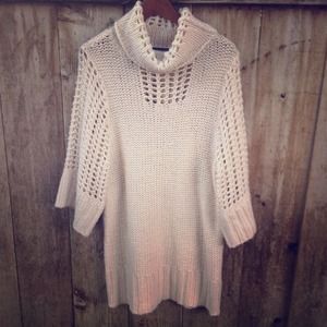 ✨REDUCED✨French Connection Chunky Tunic