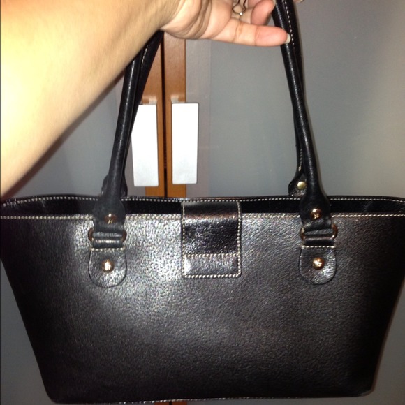 Kate Spade ALL leather. EAST & WEST - Picture 1 of 4