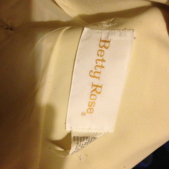 🚫Sold🚫 Cream overcoat/jacket - Picture 2 of 4