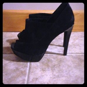 Black Jessica Simpson heels