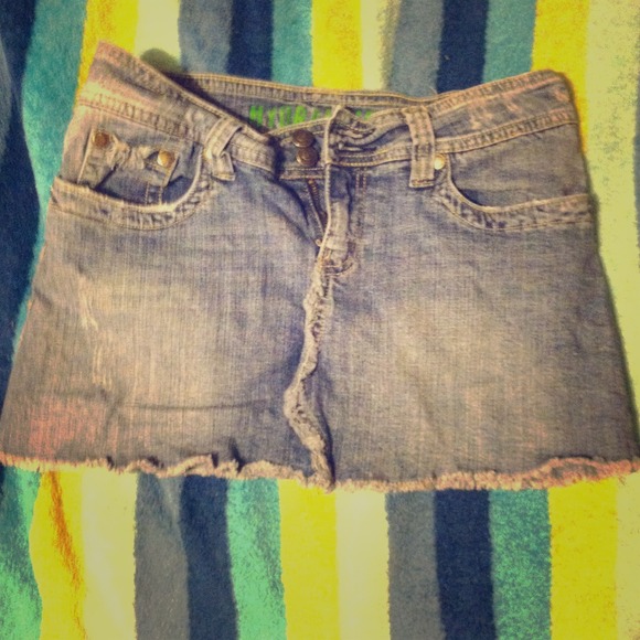 Hydraulic jean skirt