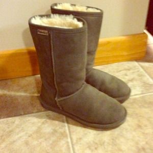 Reserved - Bearpaw brown boots
