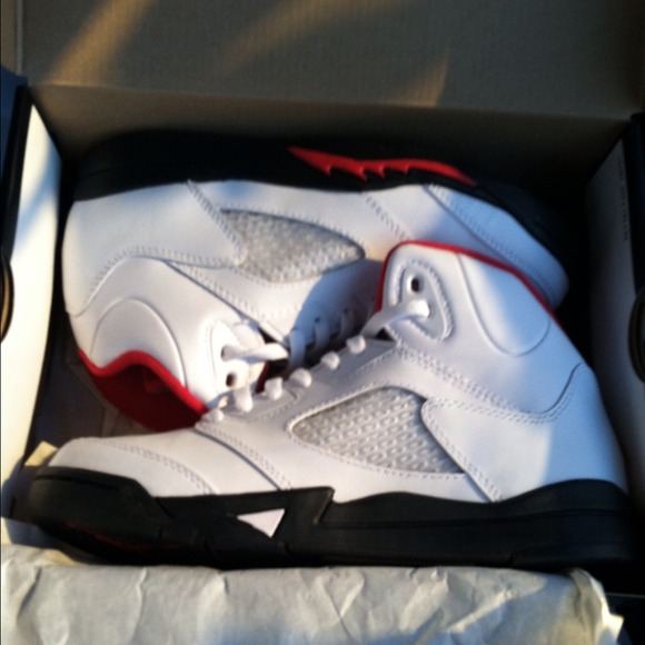 ❌Sold $170❌Brand new fire red Jordan 5s