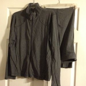SOLD Gray sweatsuit.