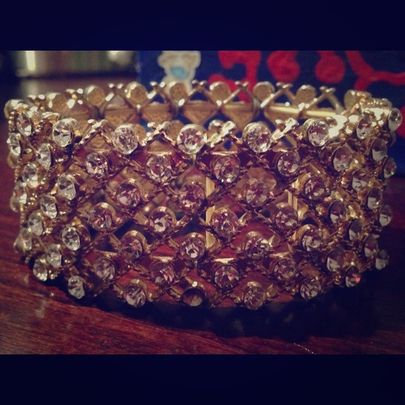 ✨Sold✨Gold diamond stretch bracelet