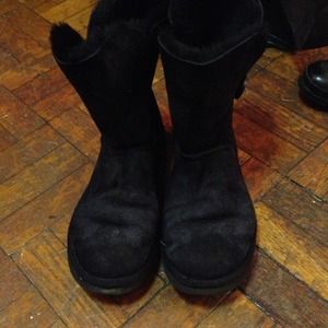 UGG Bailey Boot Short Black