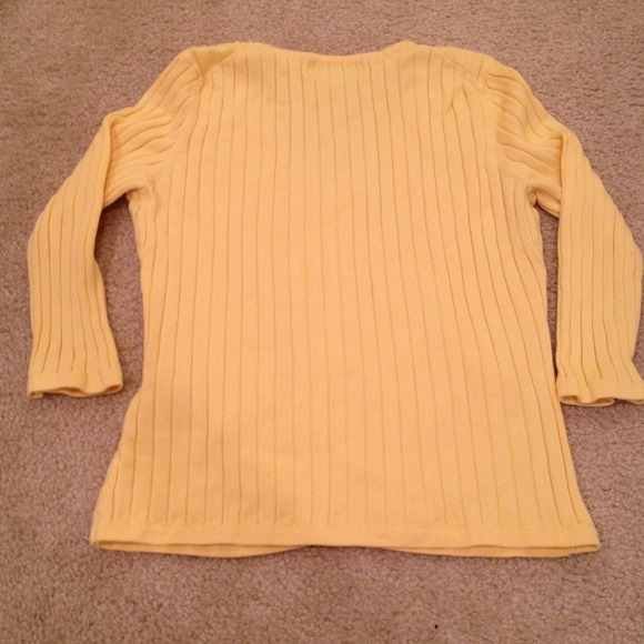Yellow lightweight sweater - Picture 2 of 2