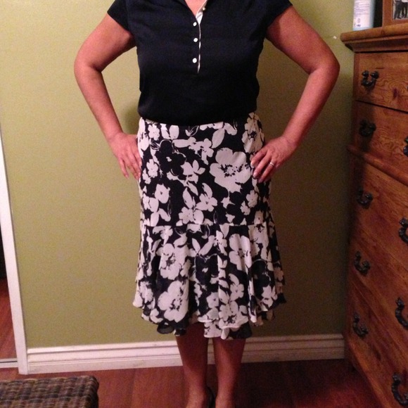 Chaps floral skirt - Picture 1 of 4
