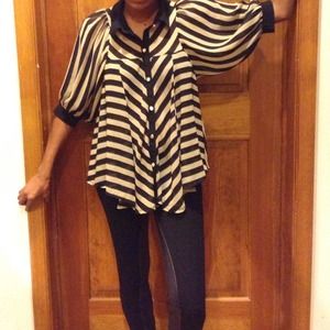 NWT Sheer Boutique Top - Blk&OffWht