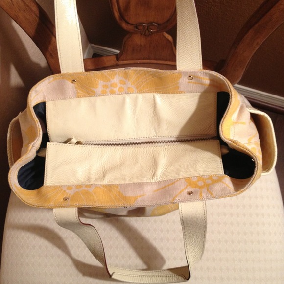 Kate spade diaper bag - Picture 3 of 4