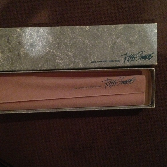 Bracelet - Picture 2 of 2