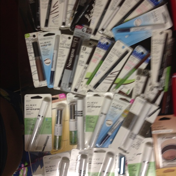 Makeups bundle - Picture 2 of 4