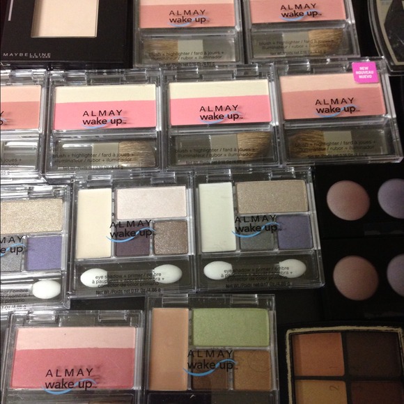 Makeups bundle - Picture 4 of 4