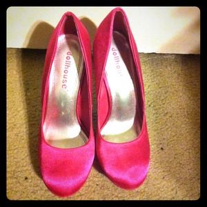 Hot pink pumps