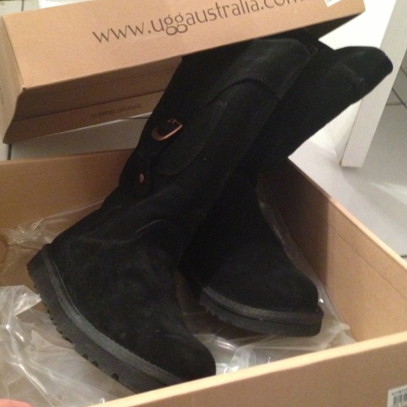 Ugg Suede Cargo boots